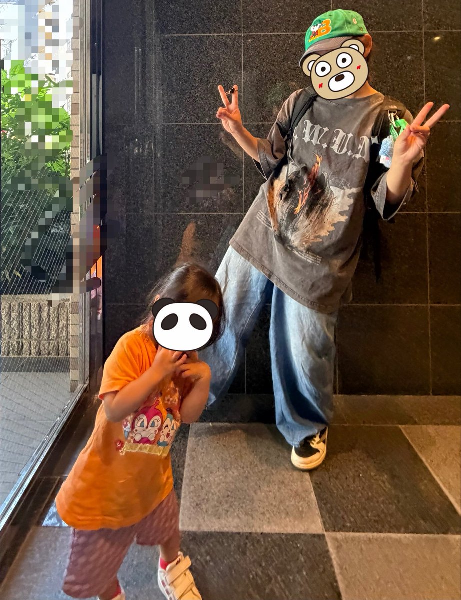 complex_re's tweet photo. 男女兼用ならぬ夫婦兼用✌️
尚且つ私の方が似合っているような🥴💦
今日もG1挑戦するかぁ🐴✨

@SWUN2022
@relation_r
＠hanchikaLab
@Snkrs_warrior https://t.co/YbkKRTnqxy