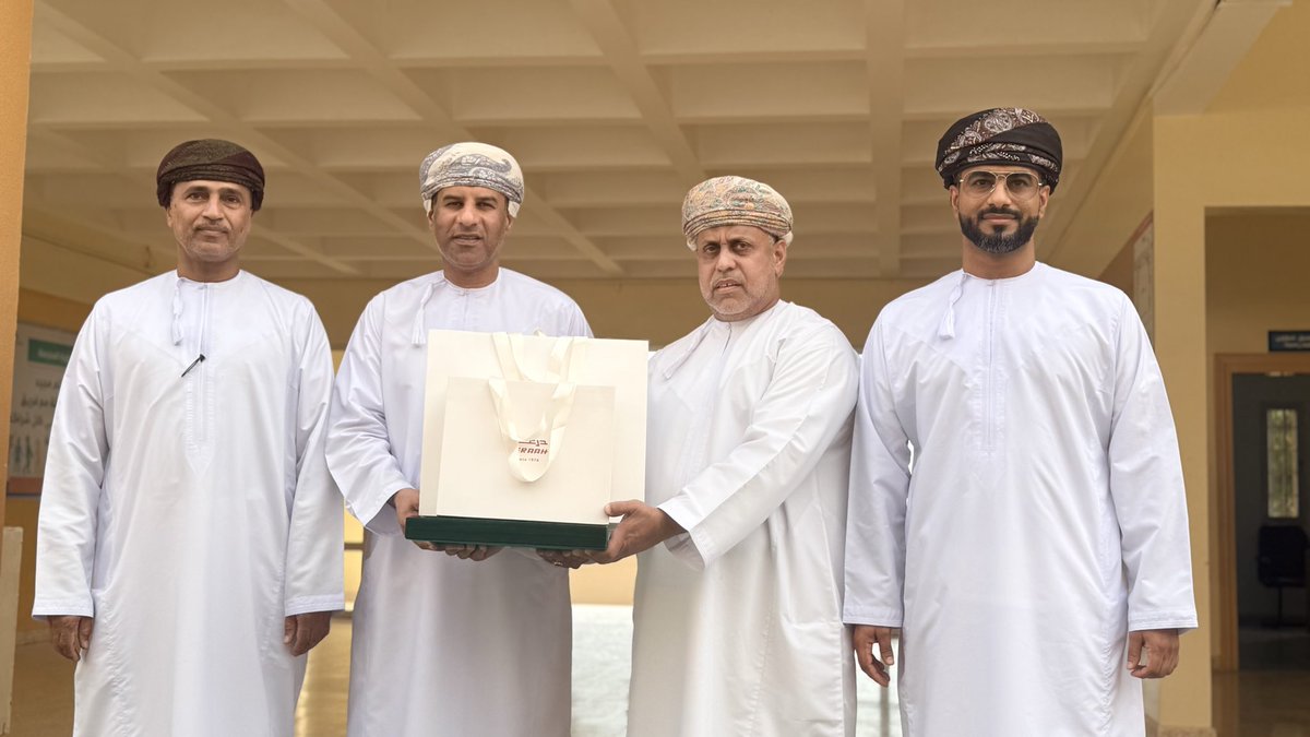 mousaschool's tweet photo. تحية شكر وعرفان..

في لفتة ملؤها الوفاء، كرّم معلمو المدرسة مديرها الأستاذ سالم السعدي؛ تثميناً لعطائه المتواصل، وحرصه الدؤوب على دعم المعلمين والطلبة بحُسن قيادته المعهودة.

شكراً لمن ترك في ذاكرة المدرسة أثراً طيباً وبصمةً راسخة، وأمنياتنا له بالتوفيق والسداد في محطته القادمة. https://t.co/FYB5aJG2kV
