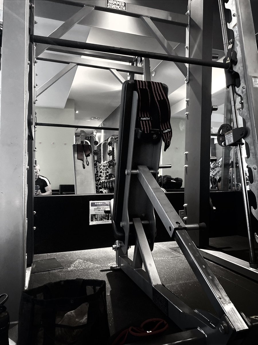 tu_0106's tweet photo. 本日は肩でした🏋️‍♀️
バックプレスは効くw https://t.co/i5Oiw4LVkY