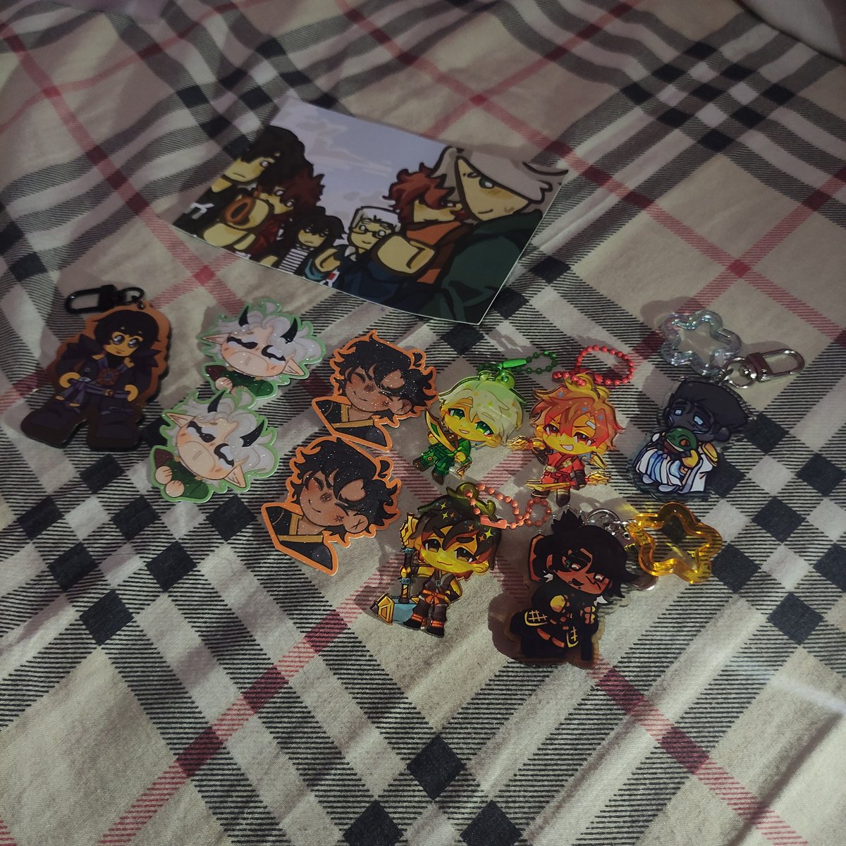 BewBlue_Ber's tweet photo. Buying all Ninjago merch at #CF22 
Their art so nyummy so im buying it and now I'm broke HAHA thanks for all serve... 
#ninjago #ninjagocole #ninjagolloyd #comifuro #comifuro22 #legoninjago https://t.co/tbZiOmuxsB
