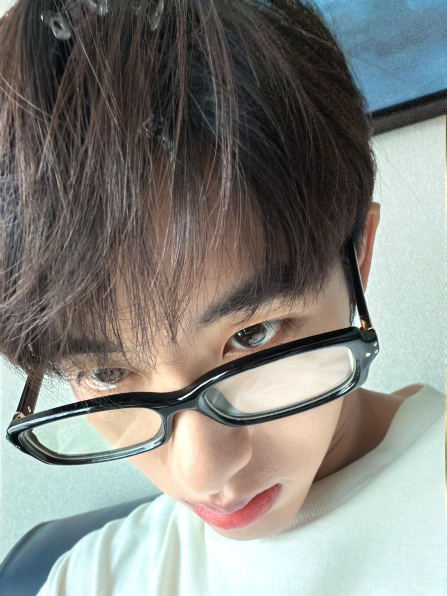 wwiinn_a7's tweet photo. #WINWIN 샤오홍슈 
5월 요약🌼🥐 https://t.co/MuJhGvjX5w