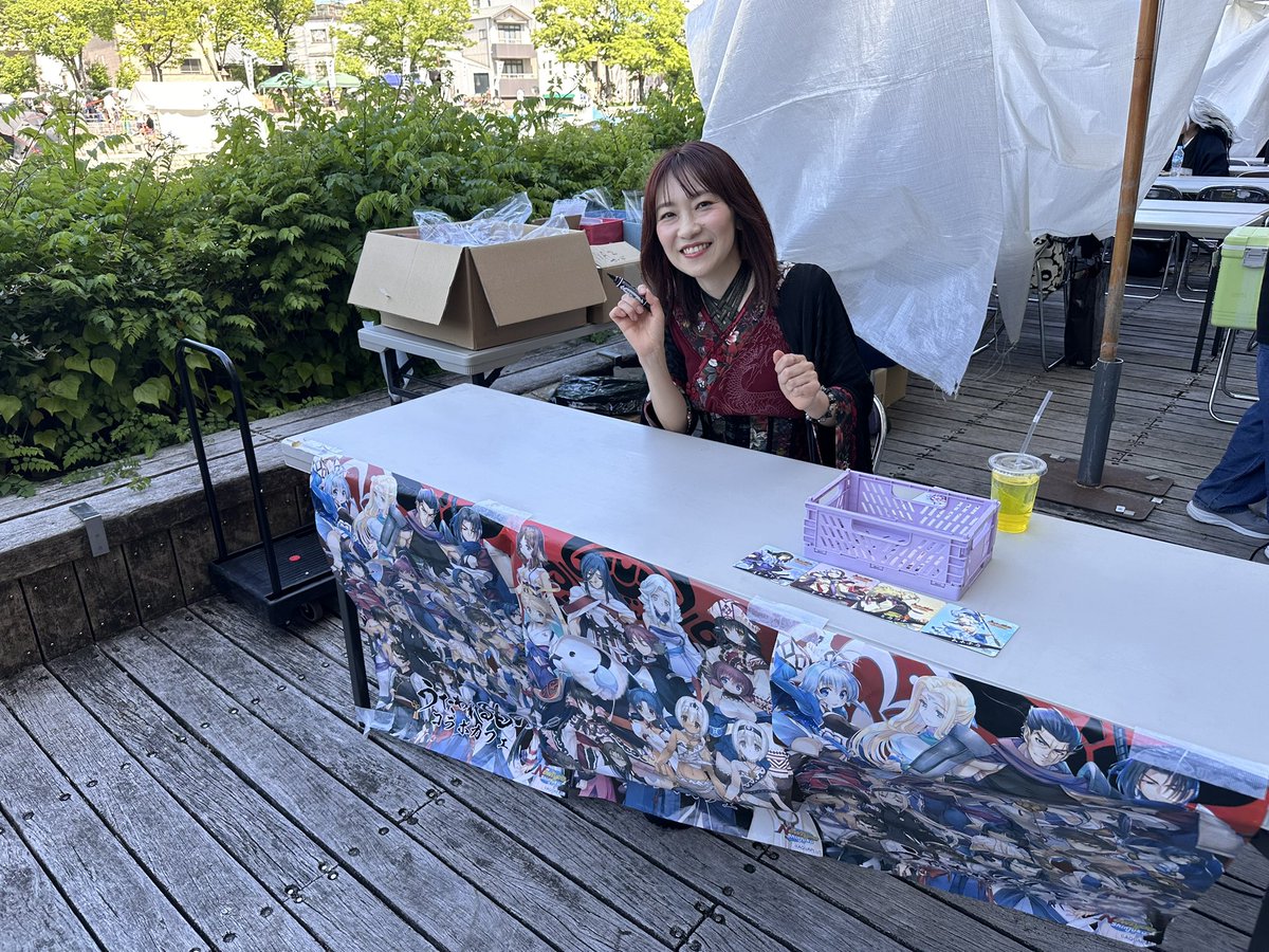 Suaraさんのサイン会始まっております！ 参加券の色紙をお持ちの方は