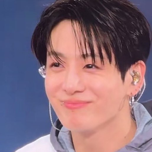 jungkook admirer tweet media