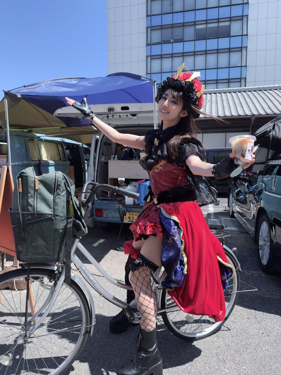 ouse_akira's tweet photo. チャリで来たsecond！！！
女帝コラボクレープ＆ドリンクめっちゃ美味しいので沢山GETしてくださいー！

 #マチアソビ https://t.co/NnfP4WbuvB
