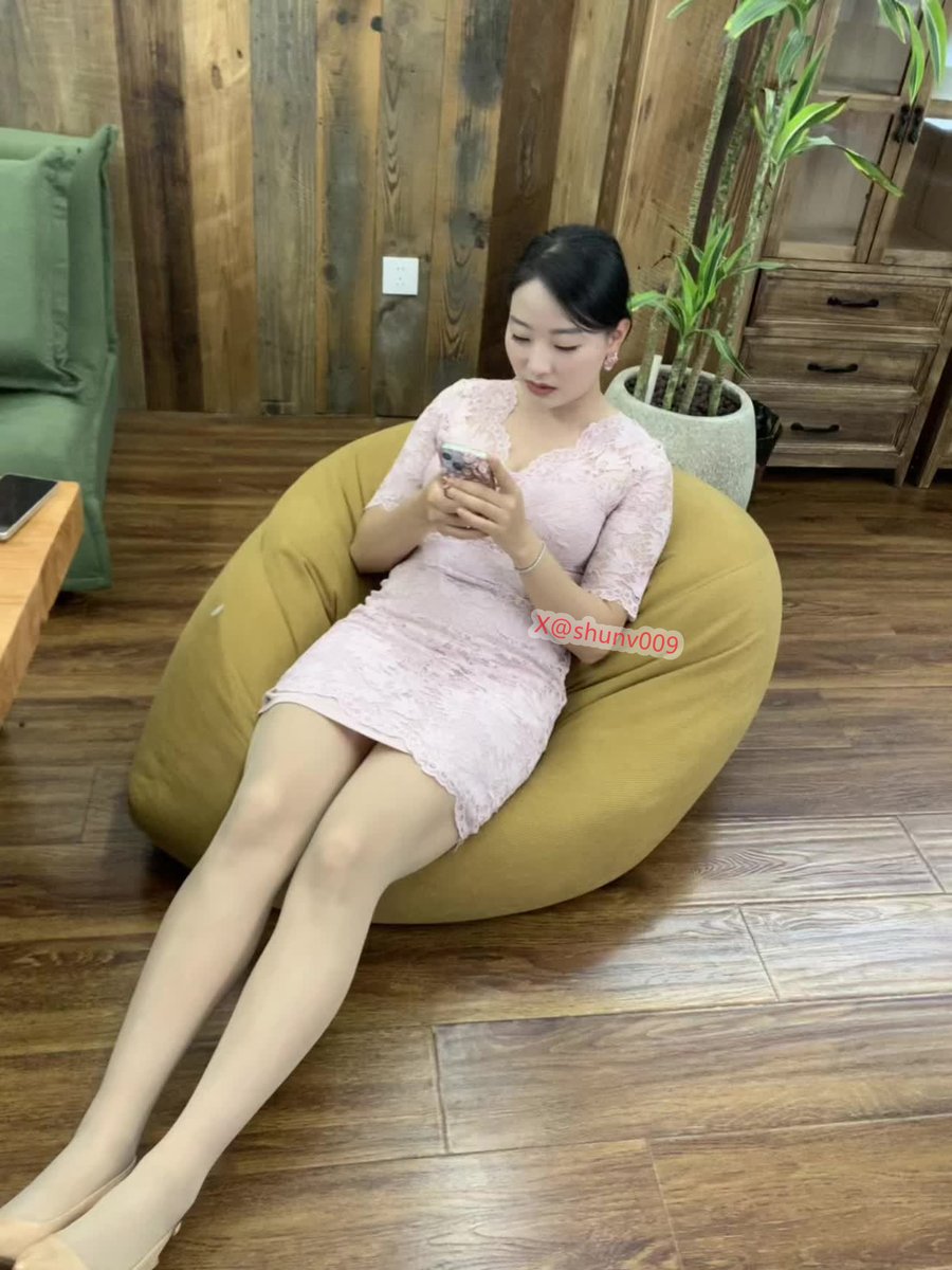 彻底“摆烂”的阿姨😏 https://t.co/XY6ISh7Um9