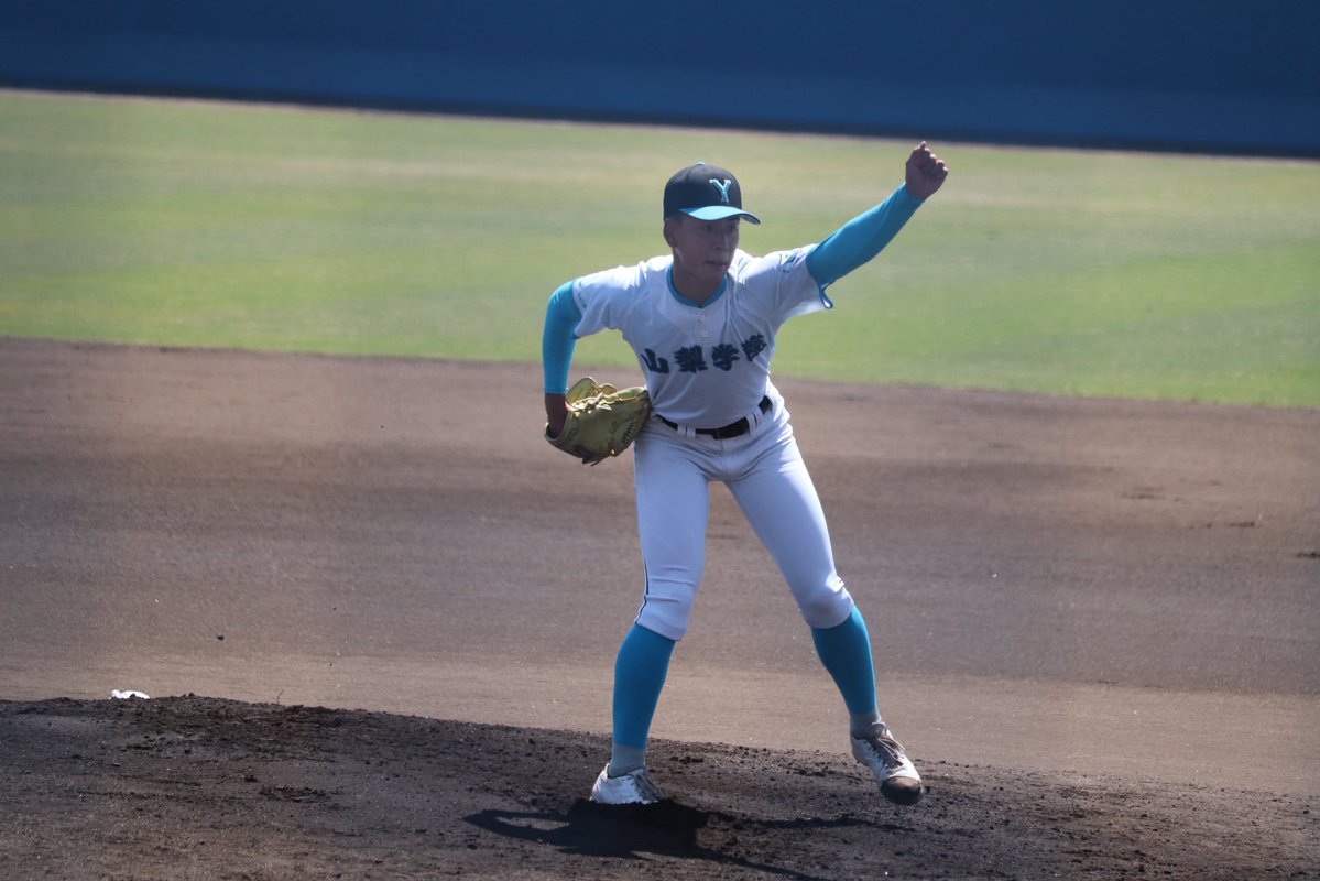 Under Armour ラガーシャツ 水色 白 12番 関東学院大学 春季関東地区高等学校野球大会 山梨学院5-3水城（5回終了） 山梨学院が