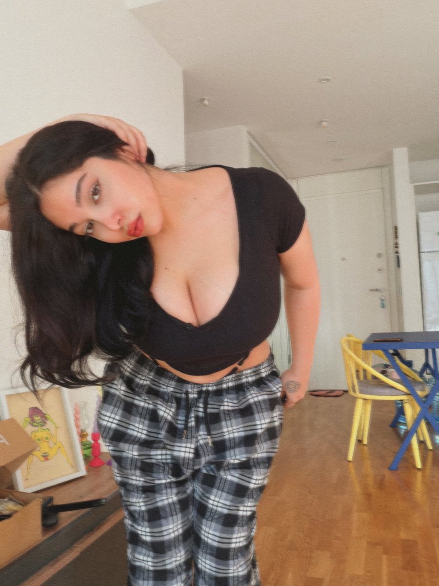 Mitooolixxx🍒 tweet media