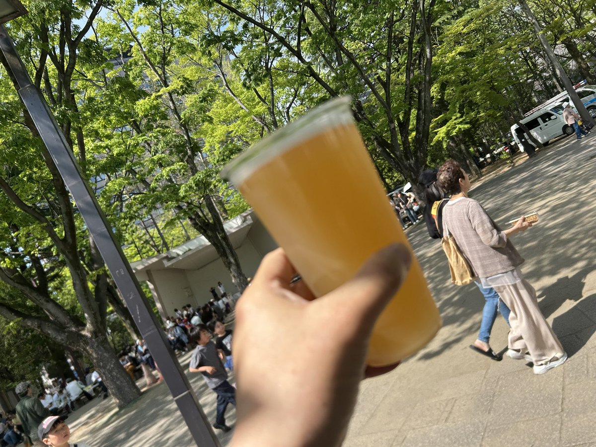 kyabechy's tweet photo. ビール🍺飲んで、
青葉祭り堪能して、
またビール🍺 https://t.co/uJK3NVTlTz
