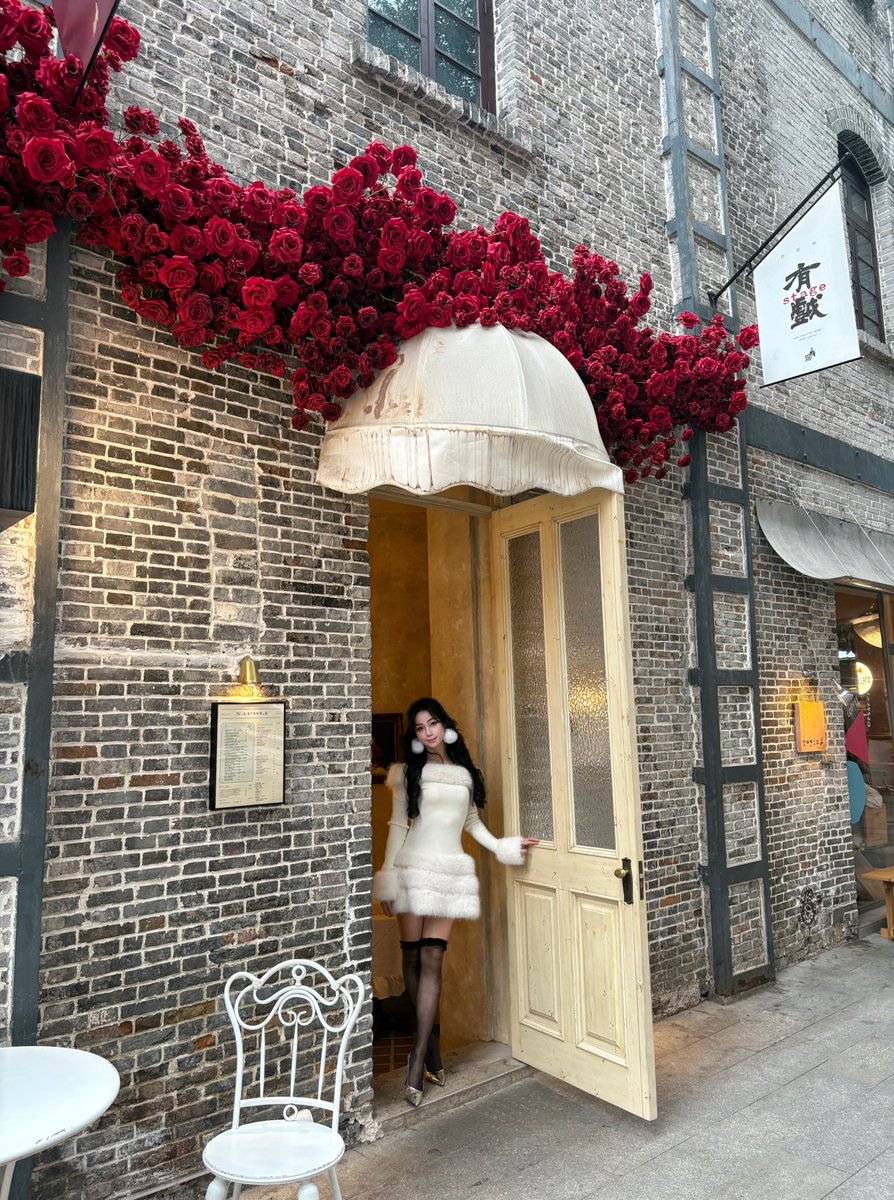 狐狸精女王 tweet media