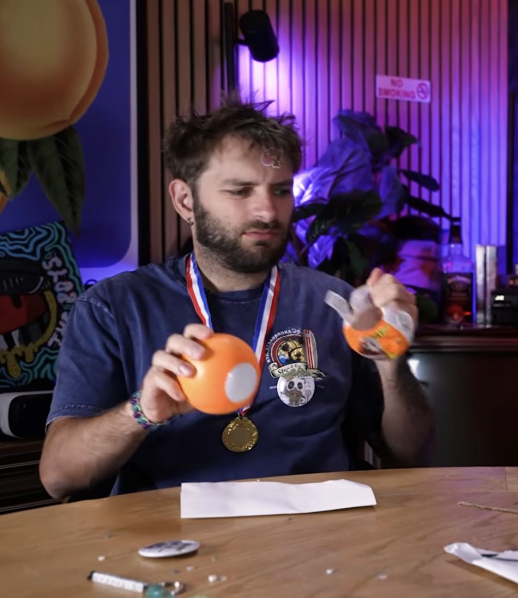 DaFruitSnackSys's tweet photo. Sux when he discovered our dubs introject https://t.co/dQJ0yjmSjt