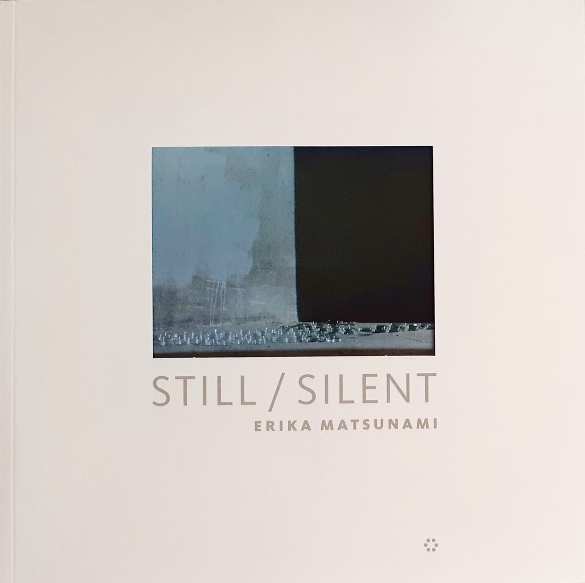 ME79192's tweet photo. **STILL / SILENT – Erika Matsunami**  
*Limited Edition Art Object | Signed by the Artist*
**Price:** 22 € + shipping  
**How to order:**  
Send me a message via the contact form on https://t.co/A7YGXRux3G  
Click “Kontakt” in the menu  
#performanceart #artbook #erikamatsunami https://t.co/7nG5iRg6UC