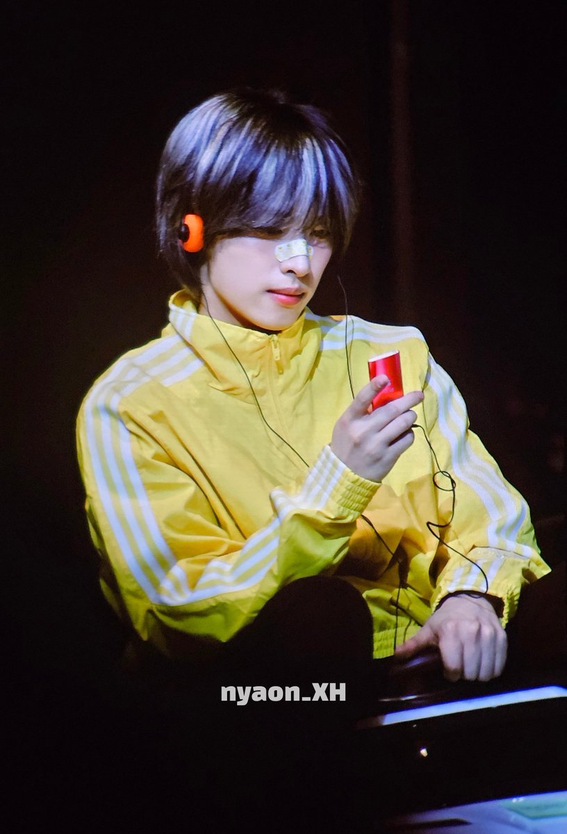 냐온 tweet media