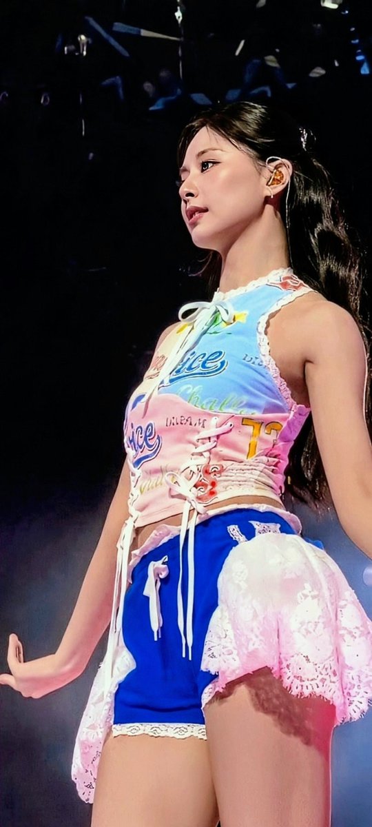 𝑻𝒁𝑼𝒀𝑼 💙 TWICE <THIS IS FOR> WORLD TOUR IN PARIS 🍭 #TZUYU
