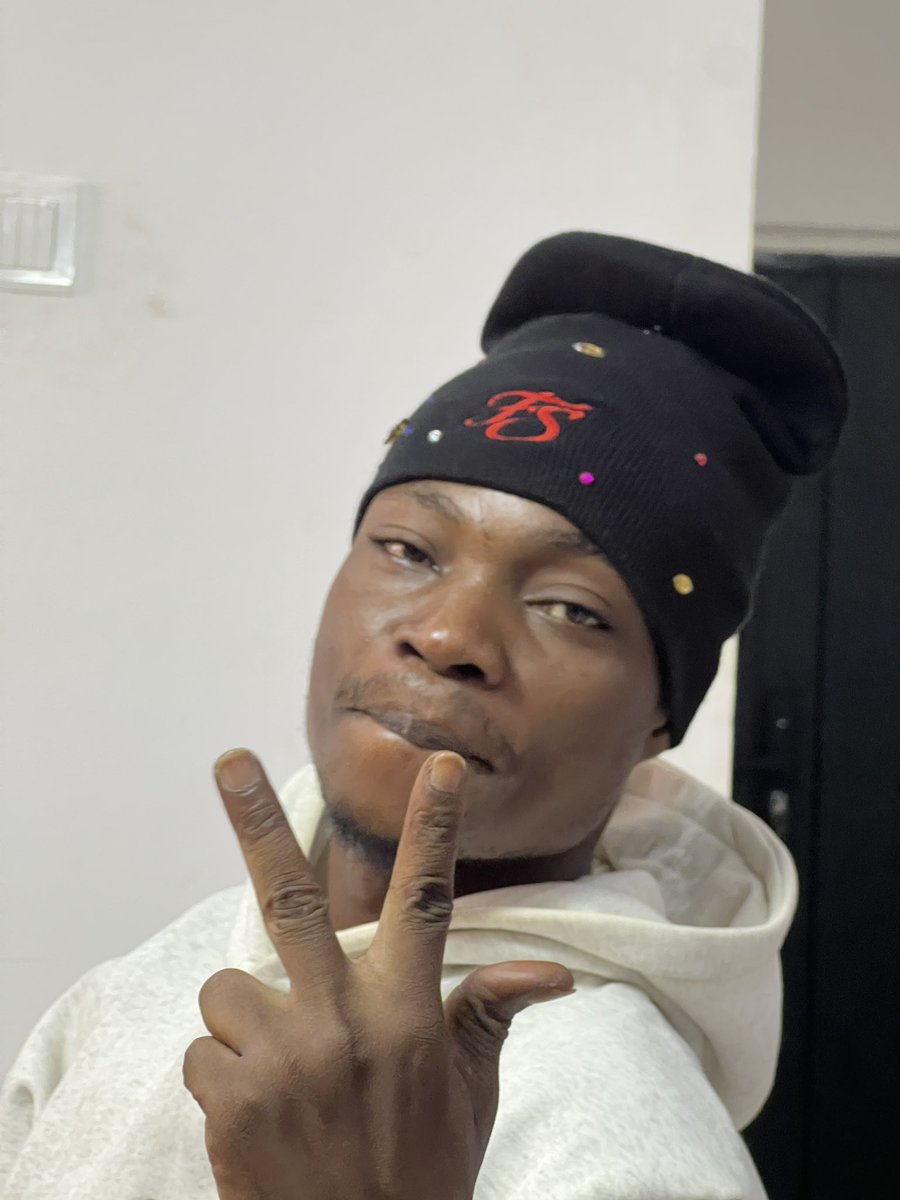 Tidohmiles's tweet photo. Beanie trends >>>>> https://t.co/2nPs7z3041