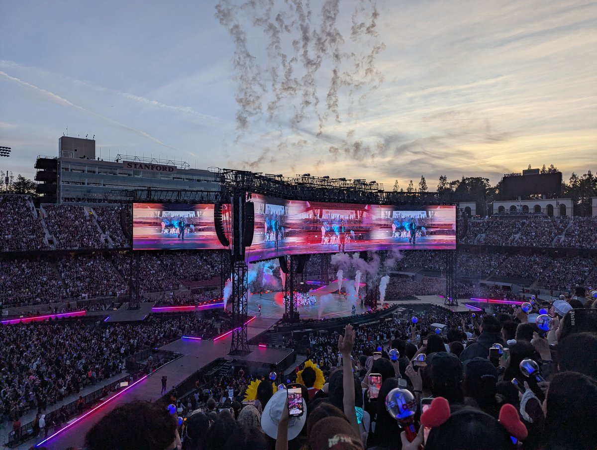 SuzzyLovesBTS⁷💜🤓(slow) ㉧㉣㉣ tweet media