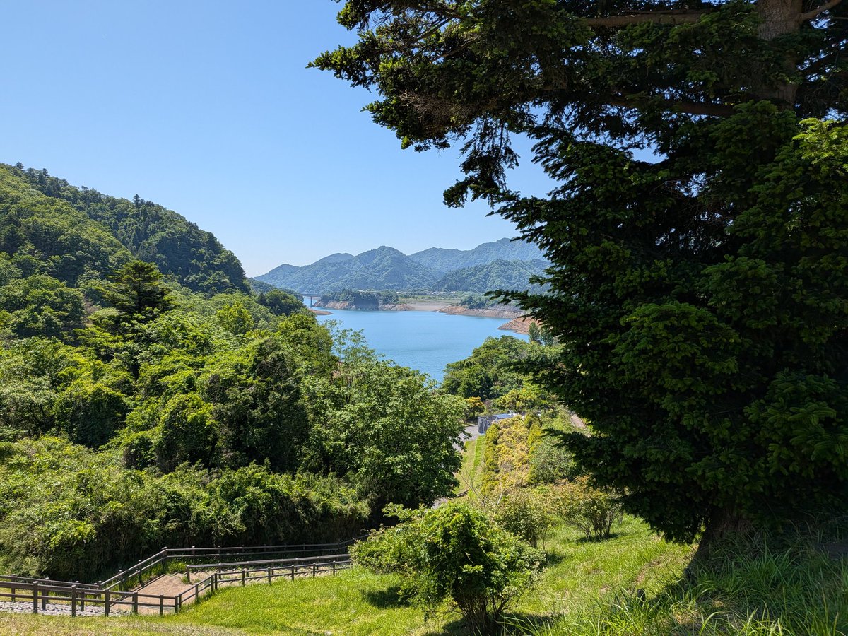 coiyopocoiyo's tweet photo. 天気がよかったから宮ヶ瀬湖、津久井湖、メグジェラートのお約束コース！ https://t.co/HHL2vdwzmr