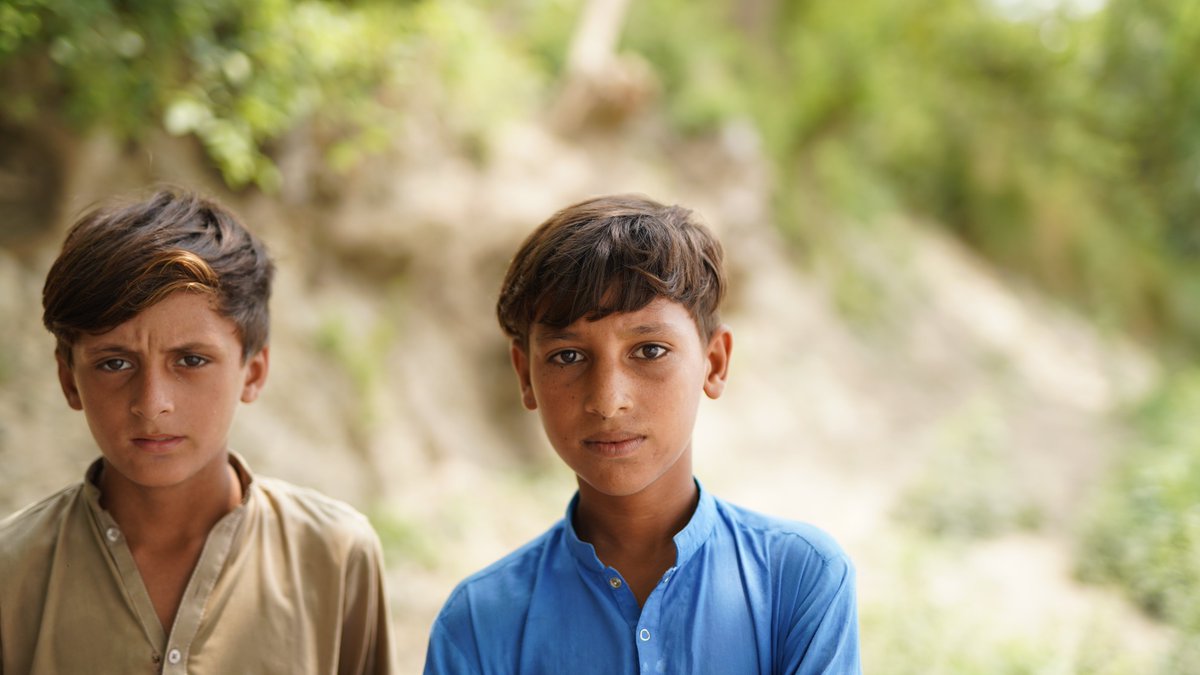 RedonFilms's tweet photo. Raw BTS from our field shoot with LASOONA in flood-prone Nowshera! 👇

We witnessed firsthand how local communities are learning life-saving skills and building resilience against climate challenges. 🧵

#LASOONA #Nowshehra #FloodPreparedness #CommunityResilience #RedonFilms https://t.co/y94tufvMyP