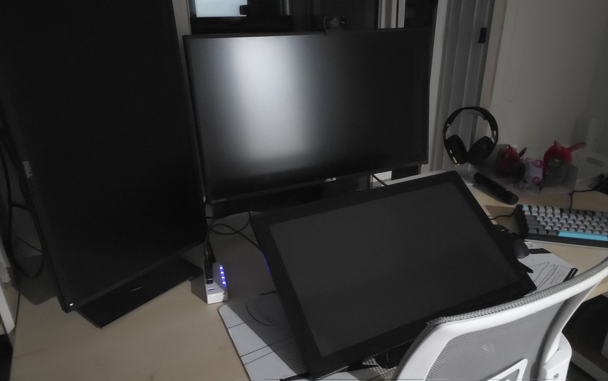 김설정 tweet media