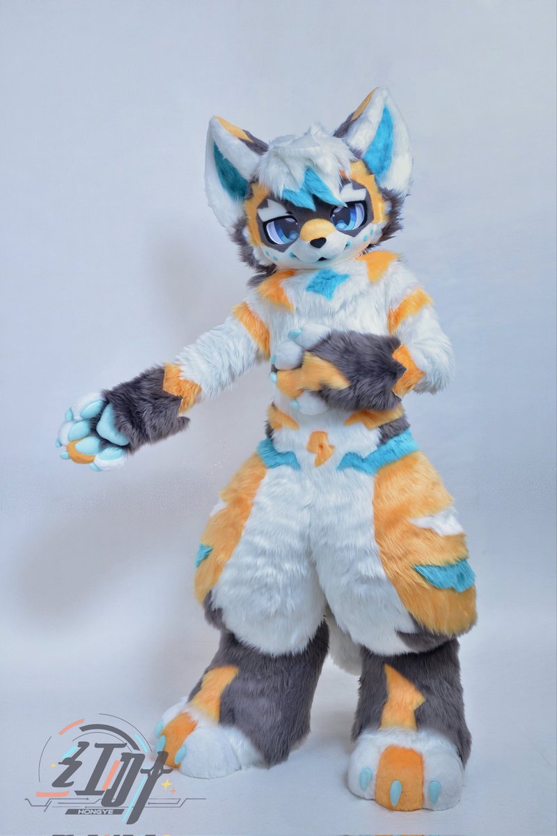 hongyetutu_'s tweet photo. commission🧡🖤
owner：@teracotta_s
#fursuit #fursuits #fursuiter #fursuitmaker #fursuitcommission #furry #kemono #FursuitEveryday https://t.co/DJ4sdNxXCv