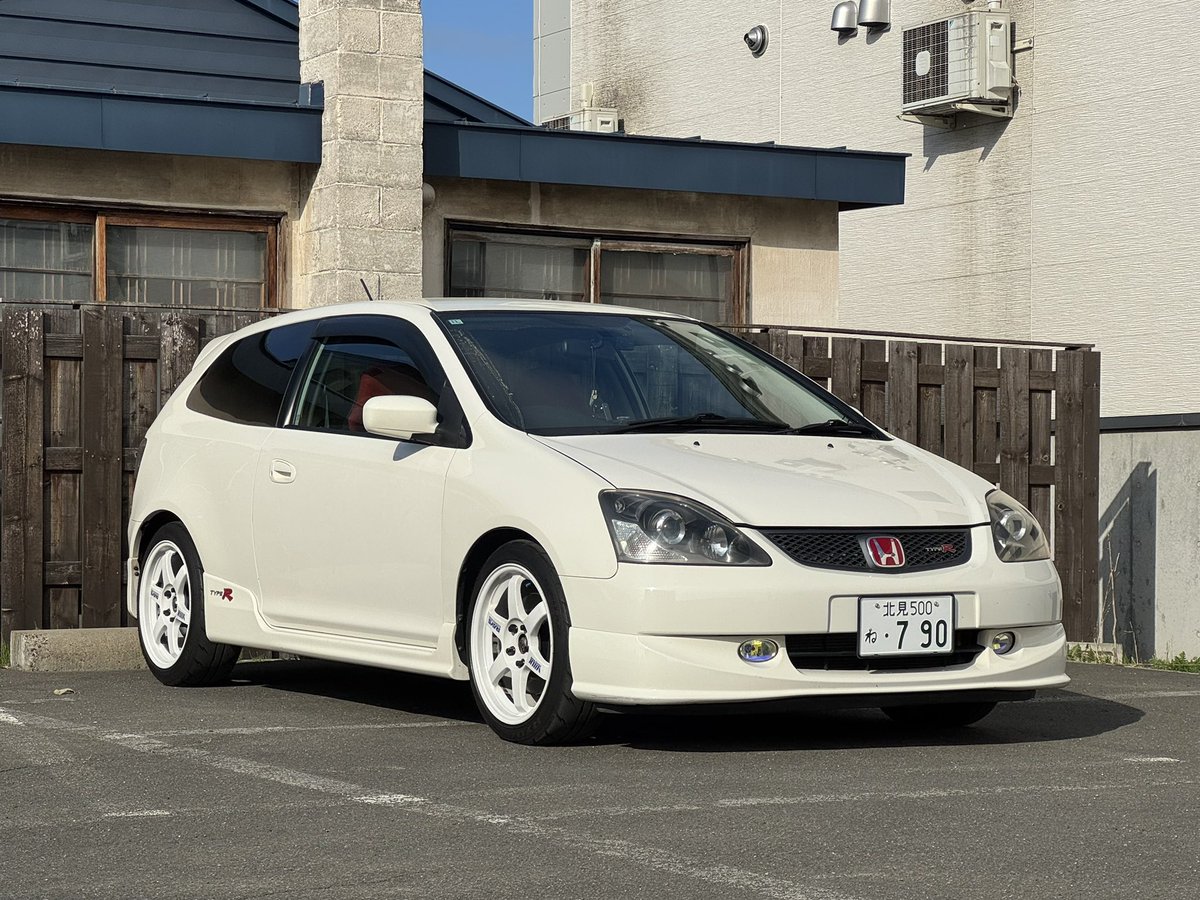 _makrill's tweet photo. EP3のホイール変えた👏

RAYS Volk Racing TE37 17×7.5J+48

図らずともシビックもロードスターも37で鍛造RAYS大好きおじさん爆誕 https://t.co/Go64uOArBw