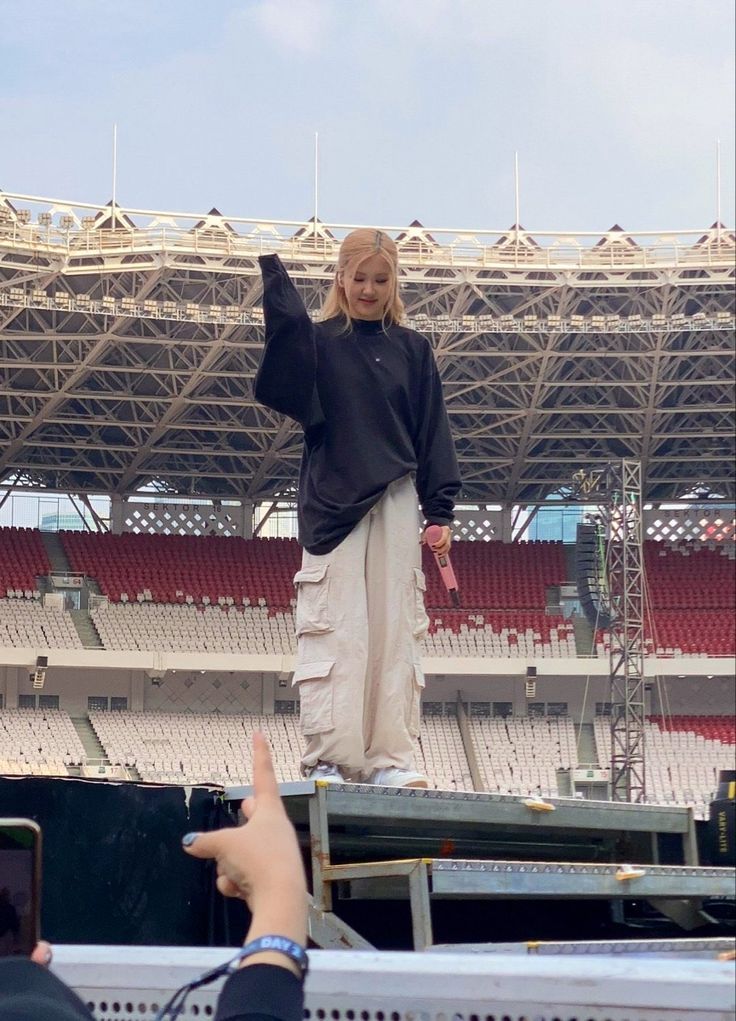 Nadine ꒰ঌ ♡ ໒꒱ tweet media