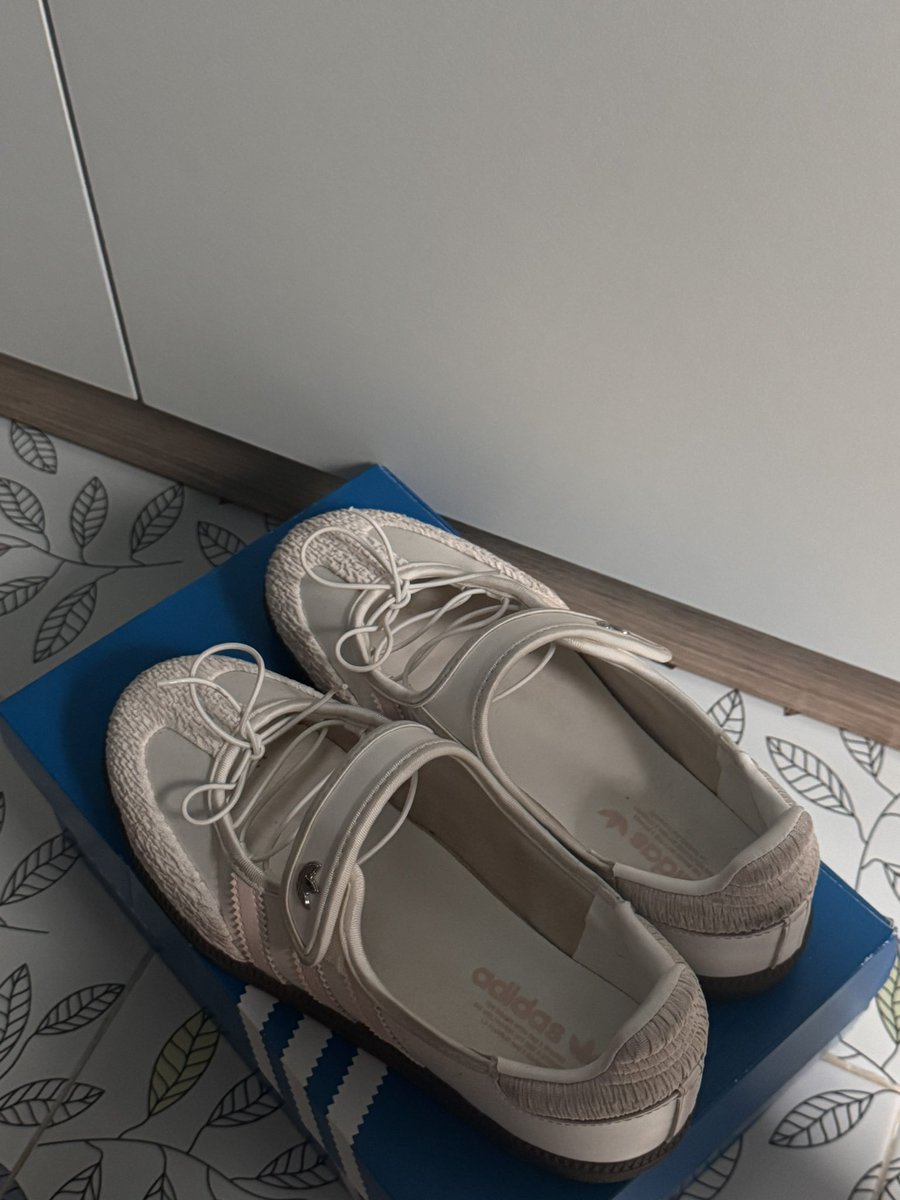 mayyoil's tweet photo. ส่งต่อรองเท้า ￼(ของแท้ 100%) 🇹🇭 ADIDAS SAMBA MARY JANE "WONDER QUARTZ"  มีกล่อง 
สภาพดีมาก 2,500 บาทรวมส่งค่ะ

เพิ่มเติม dm นะคะ

#ส่งต่อรองเท้า  #รองเท้ามือสองของแท้ #รองเท้ามือ���อง #โล๊ะตู้เสื้อผ้า #เสื้อผ้ามือสอง #ของใช้เ��ง #อดิดาส #adidas https://t.co/mgAI4wzTDg