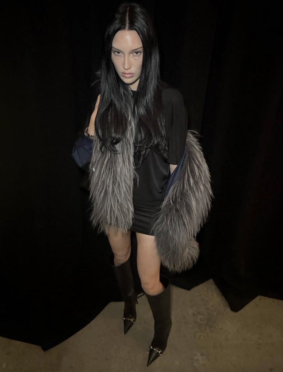 PinkRunwayDiary tweet media