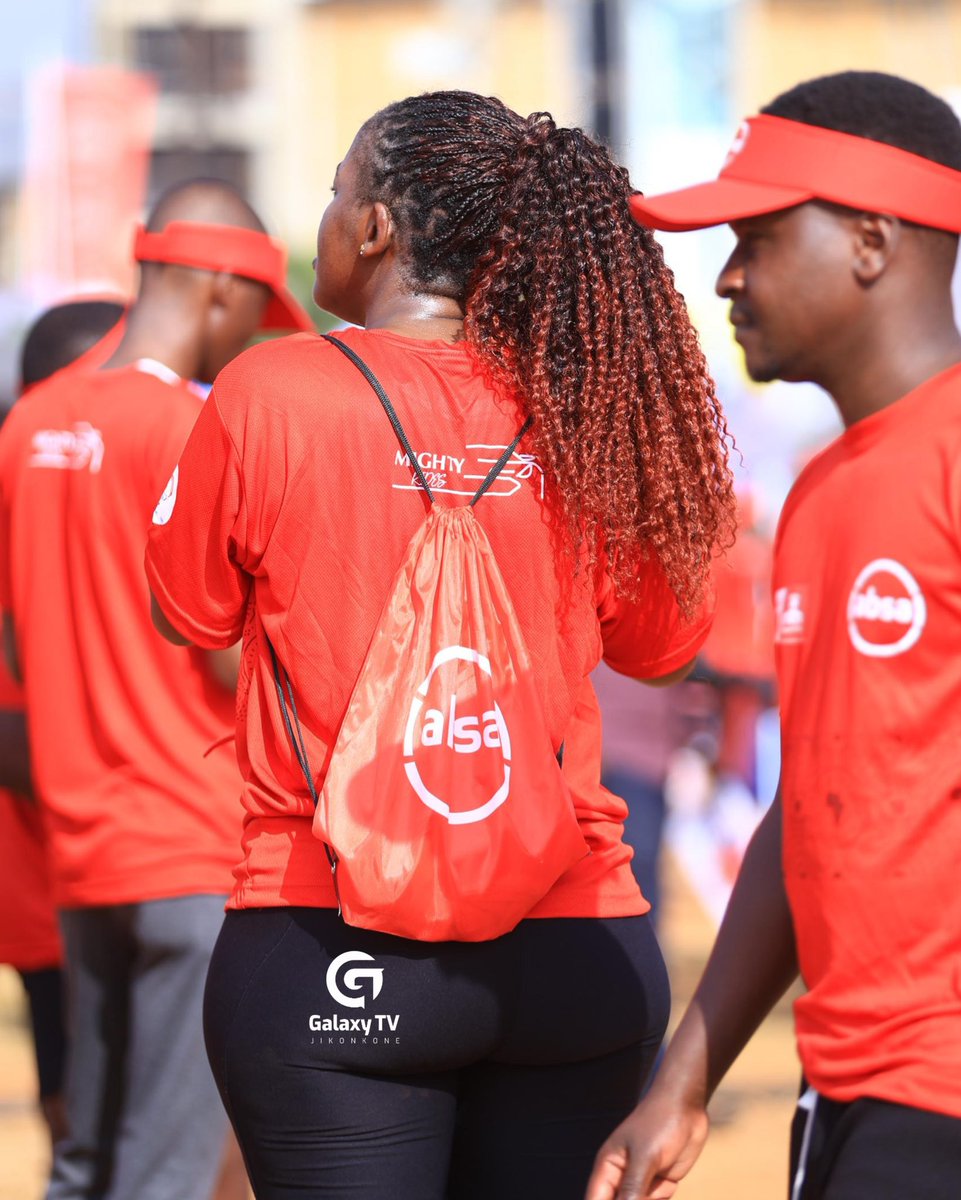 GalaxyTVUg's tweet photo. The hills are alive!
#ZzinaLifestyle | #RunForHer | #Absa7HillsRun https://t.co/GoCBEzNfcw