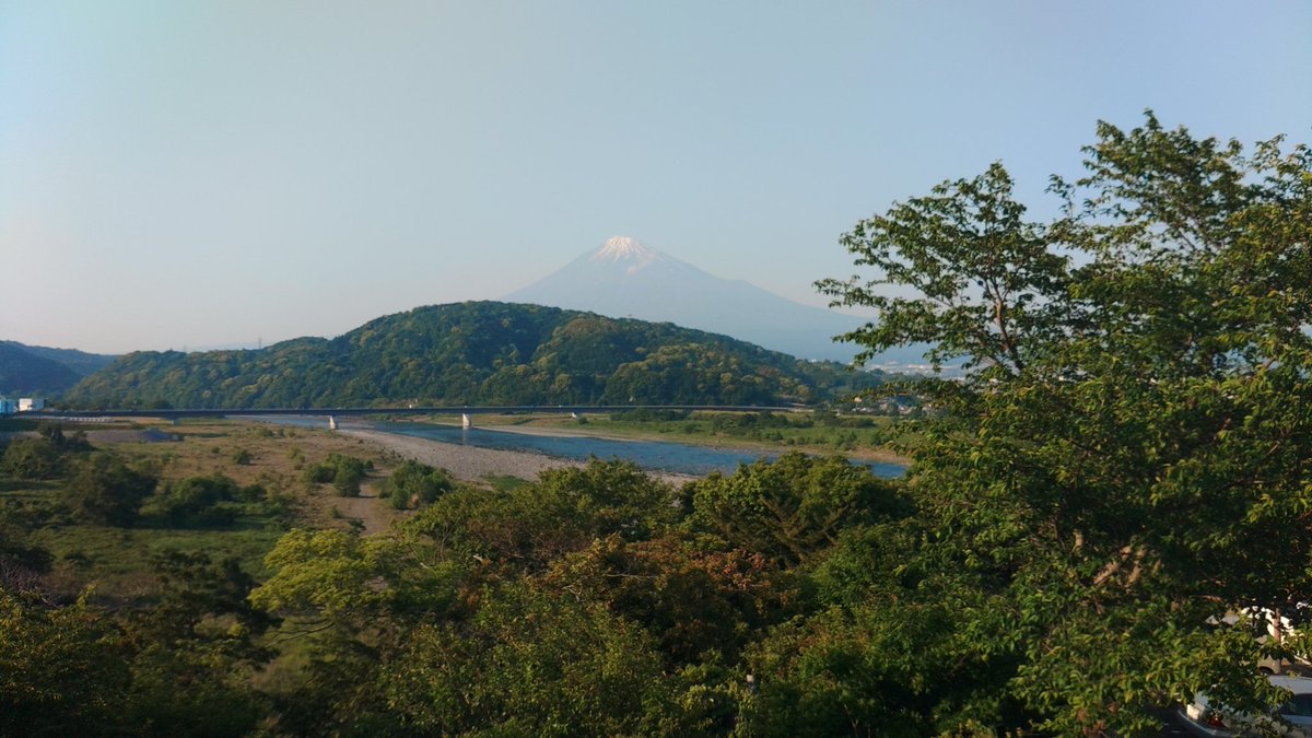 NAdv150's tweet photo. 文化祭の合間に撮り鉄してこれから東名乗って帰るところ
#ADV150 https://t.co/oy3M1g1s99
