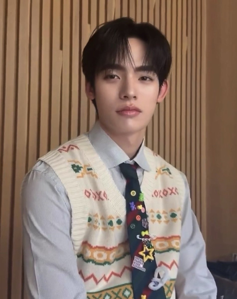 นด🐰◡̈ tweet media