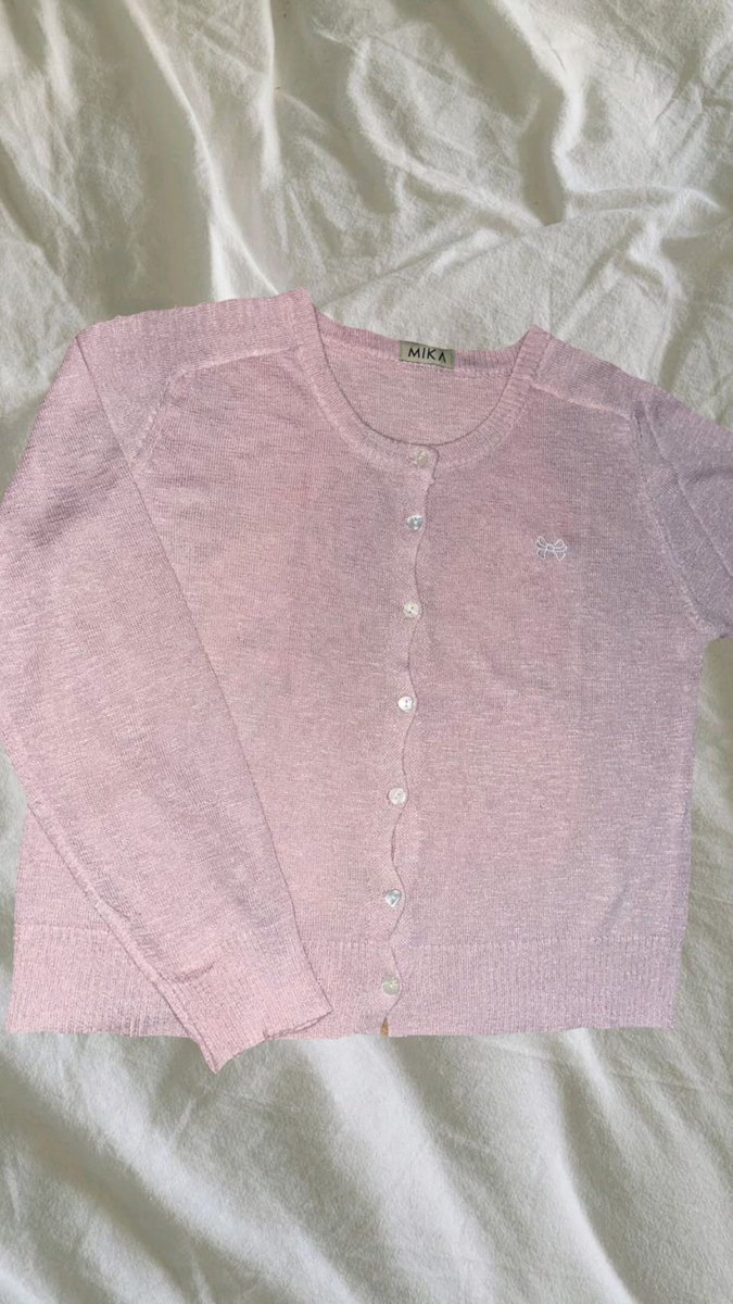 m4tchaaaaaaaaa's tweet photo. wts preloved outfit  
mostly baju feminine, soft color, dan comfy buat daily outfit ✿ kondisi masih bagus &amp; real pict

dom solo  
bisa co via oyen ♡

sebenernya masih banyak lagi, cuma belum sempet kefoto karena sebagian masih di kos https://t.co/sFeK4SMK5t