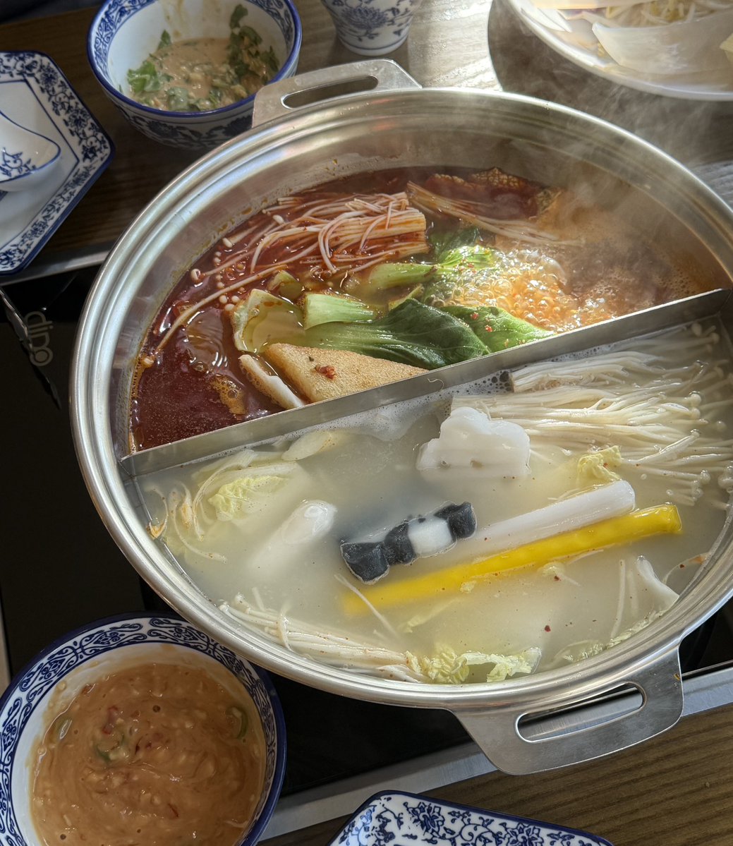 종랑이점심 tweet media