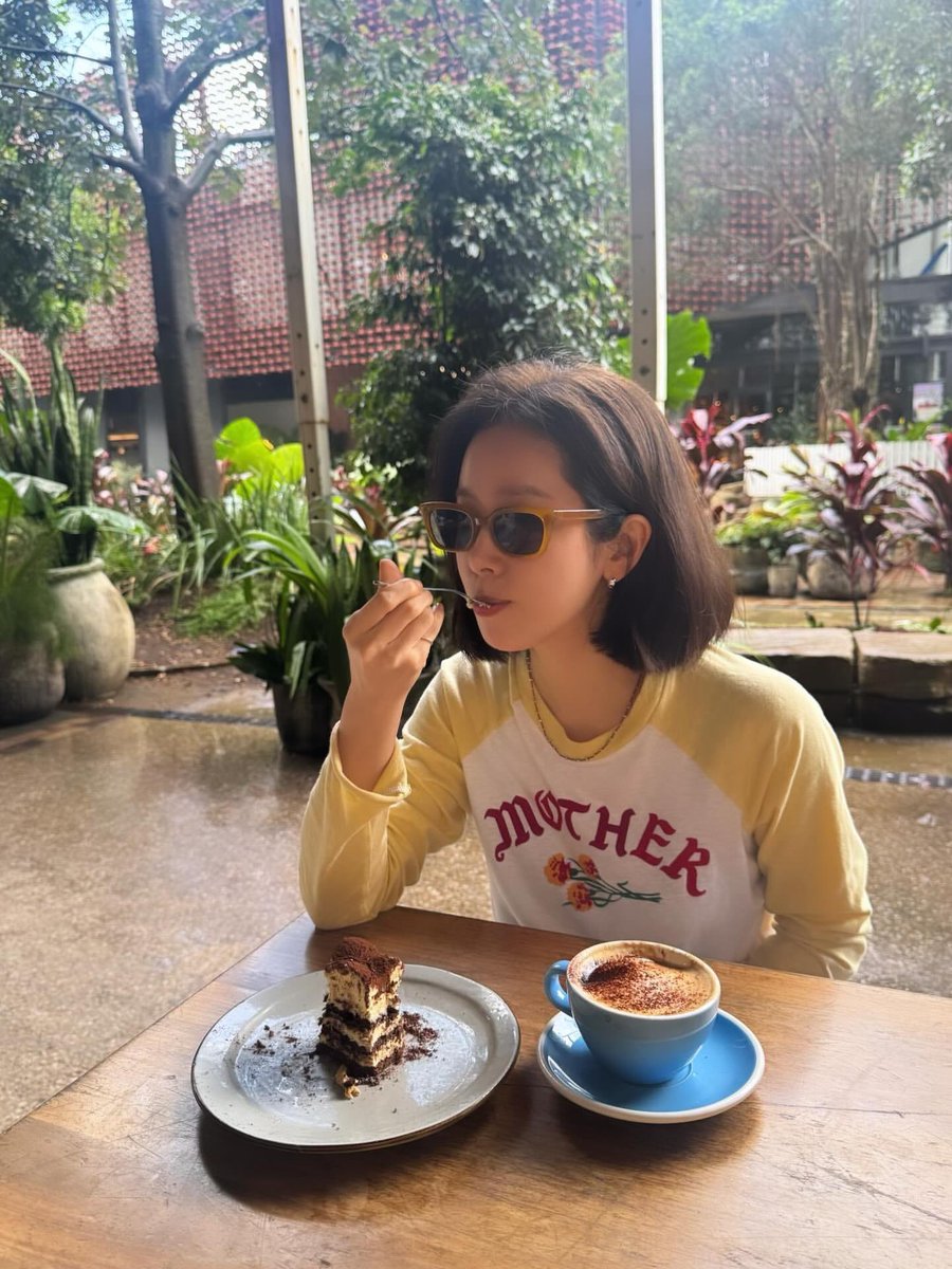 한지민 최근 SNS 관련 이미지