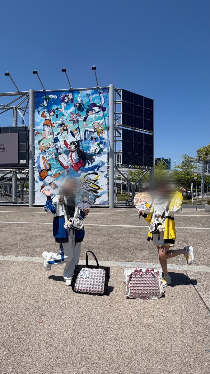 みり tweet media