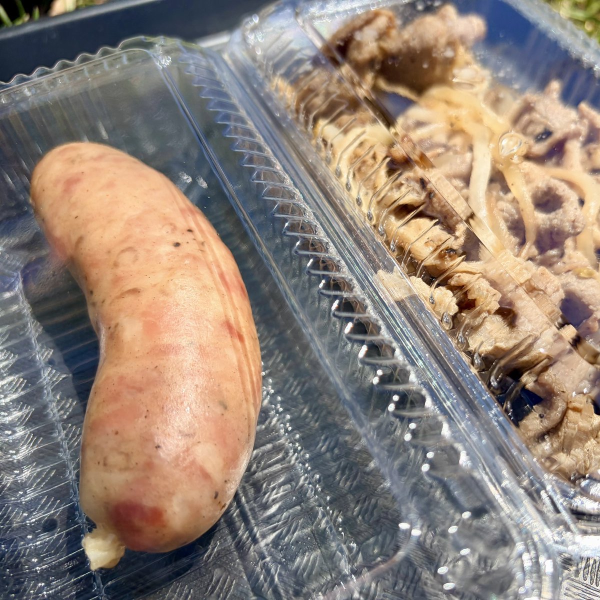 English24897342's tweet photo. 走った後に食べたもの
フルマラソンみたいなカロリー摂取ですが、走ったのは7kです
パン食い競争参加抽選に当選したけど、予選敗退しました https://t.co/av05mvDmzT