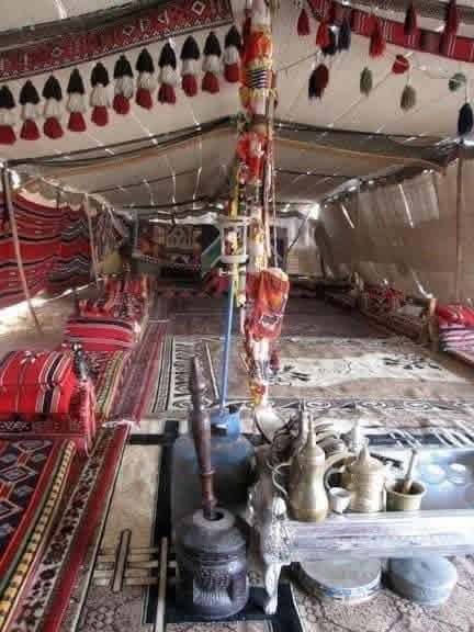 AAshawysh19's tweet photo. هـاذي حيـاة البدو طلقـين الايـمان 
نارهم دايم في وسـط البيت حيه
بدو على العادات من وقت الأزمان
اهـل الوفـاء  والجــود  والشـاذليه https://t.co/omQKlQXn87