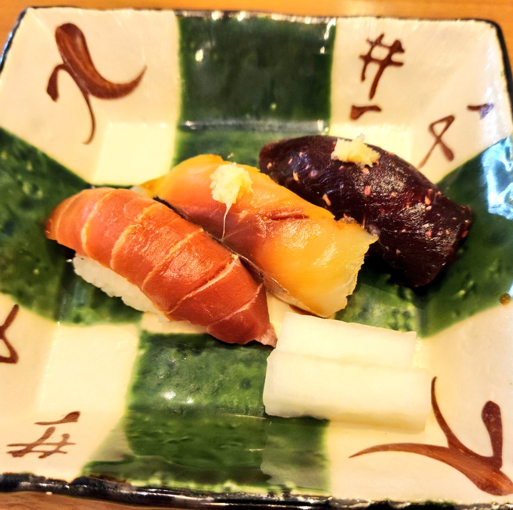 くくな tweet media