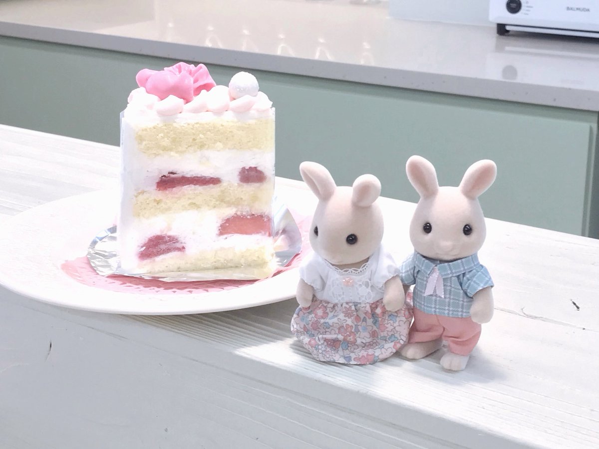 R0NGzZ's tweet photo. 🎀🍰 https://t.co/qIlQFzeGwb