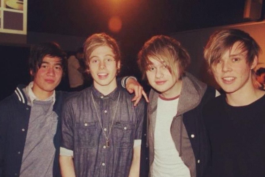 yapping5sos's tweet photo. these guys sure are cute 

hope they decide to become a band and stay together for a long long time 🥰 https://t.co/LSLPQXBuFu