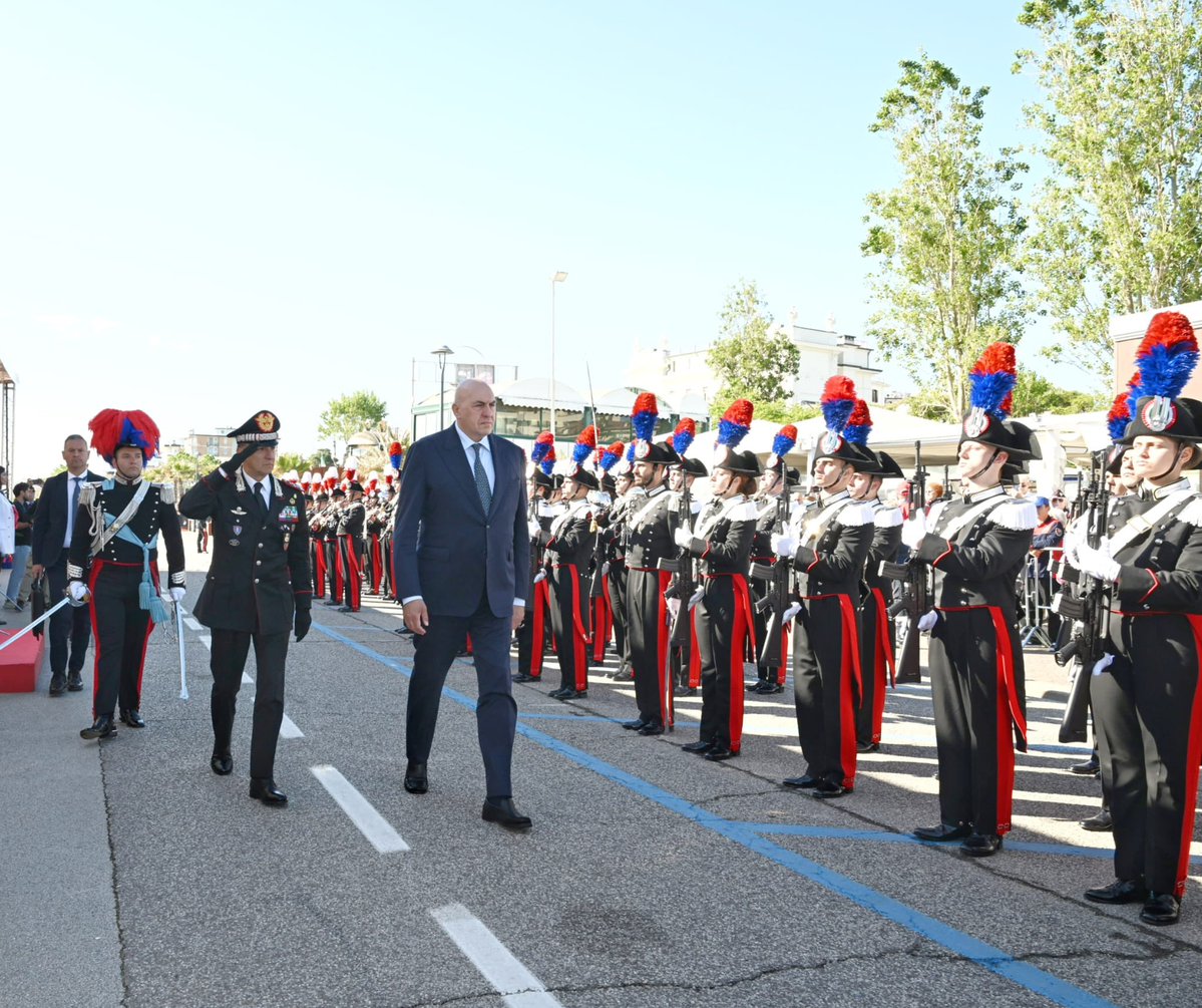 Arma dei Carabinieri tweet media
