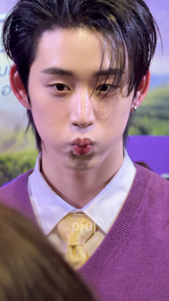 문아이이이 tweet media