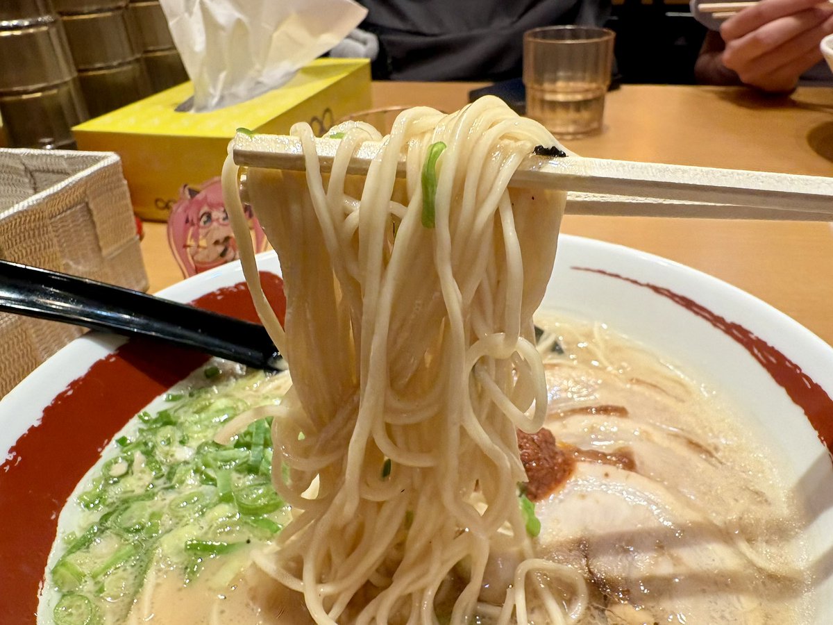 しらね tweet media