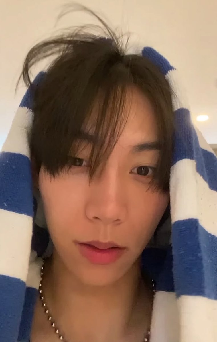 angel ໒꒱ tweet media