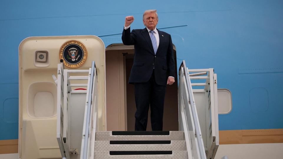 Jet Position Ccp 🚨 When president Trump's plane hadn't even landed back in the US ...
