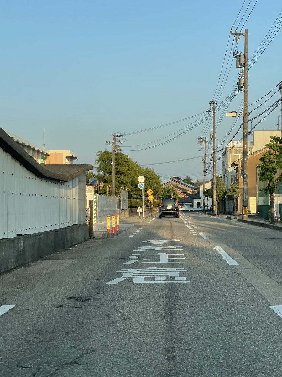 悦カメ tweet media