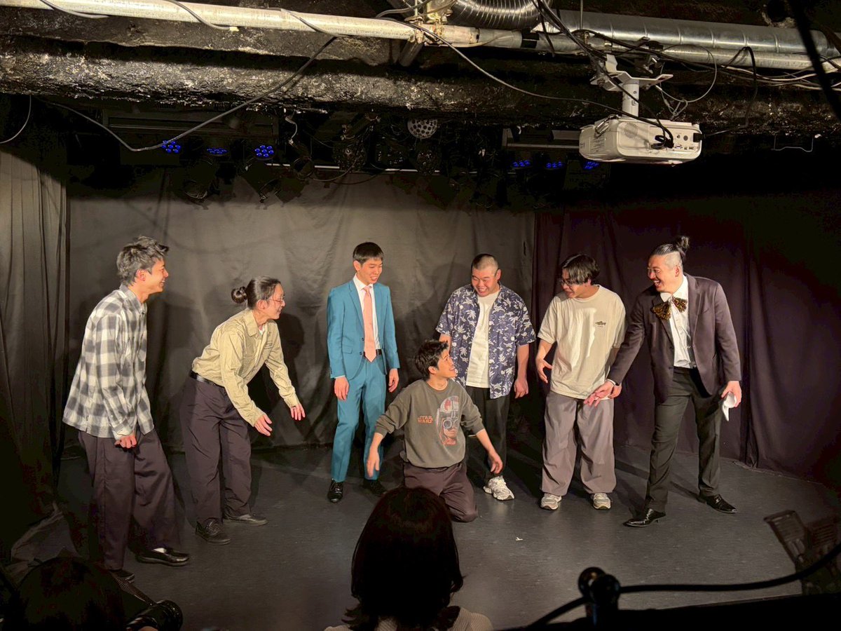 NewtonsHato's tweet photo. ホセさんが東さん役、金の国さん2人がホセさん役の超希少な漫才が観れました🐦

写真は閉演10分前到着の東さんです https://t.co/t2lFBSK5Mx