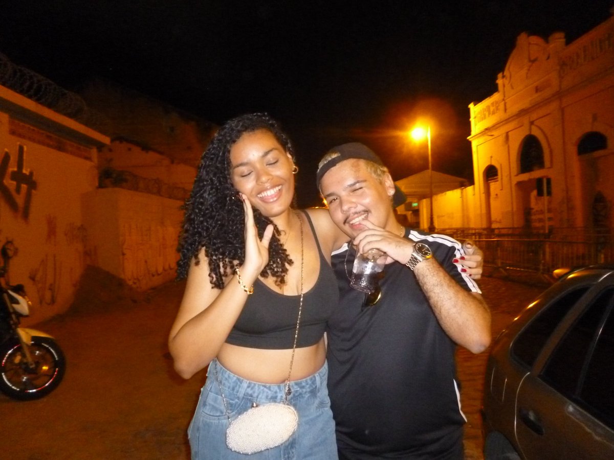 shosholozaaa's tweet photo. eu esqueci de parabenizar a febrinha mas td mundo sabe q ela ta de parabens tds os dias 💕💞🩷💖💘💝💓💗💌
vida longaa p esse projetao massa q fomenta e democratiza o acesso a cultura de forma independente e gigante.
🔃 sou mais feliz aki https://t.co/CESvXQMYC6