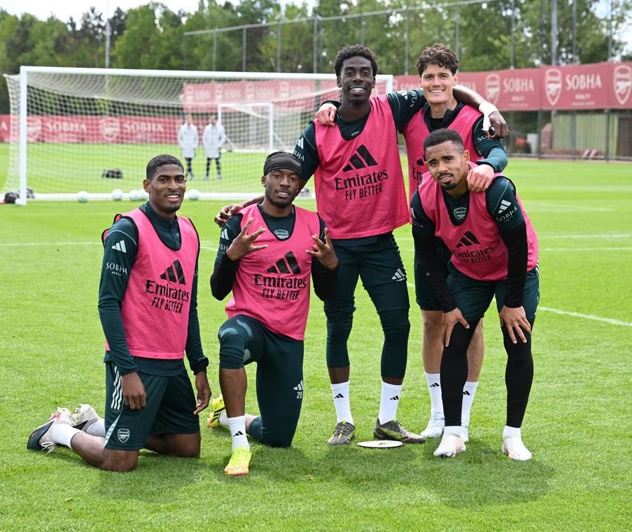 DailyAFC tweet media
