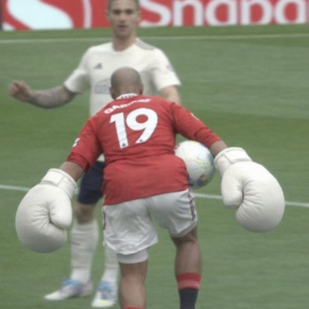 tpall1978's tweet photo. It can’t be hand ball he had his hands covered, and the ref was of course a 🔔End https://t.co/C6WhFwDdN7