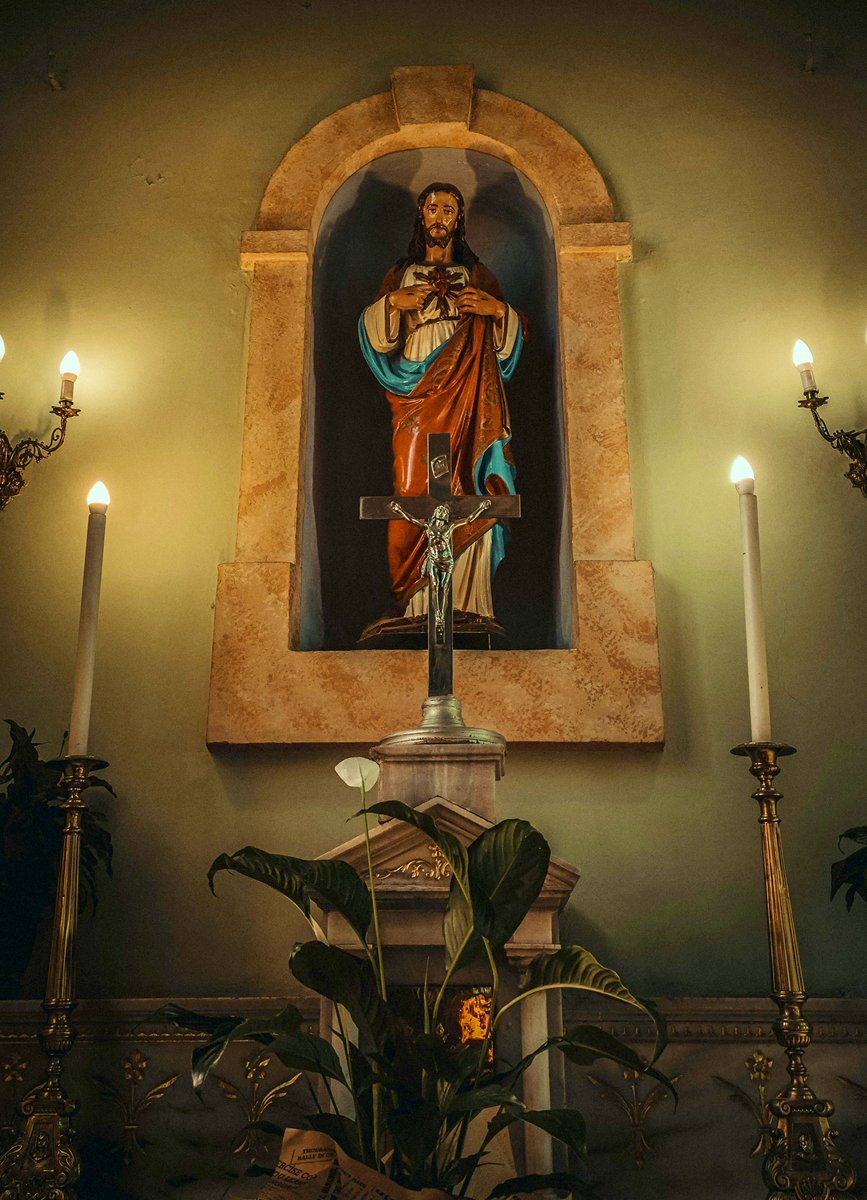 Pray The Rosary tweet media